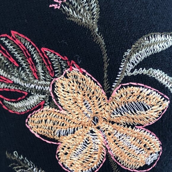 STYLE & CO Heavily Embroidered Top - Picture 9 of 11